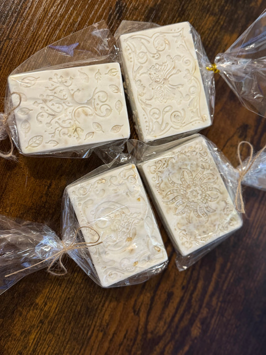 Oatmeal & Honey Nourishing Soap